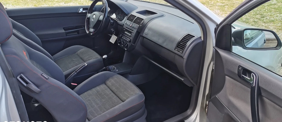 Volkswagen Polo cena 9900 przebieg: 202000, rok produkcji 2006 z Wrocław małe 379
